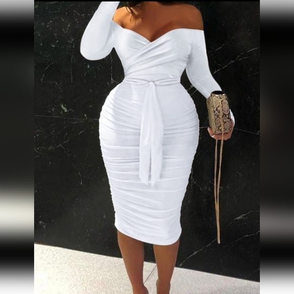 NEW OFF SHOULDER SEXY WHITE STRETCH DRESS PLUS FITS: SIZES 3XL-4XL - Picture 2 of 3